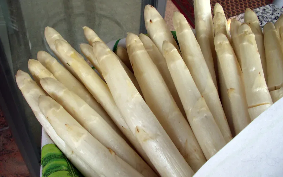 Asperge, ingrédient principal de cette recette