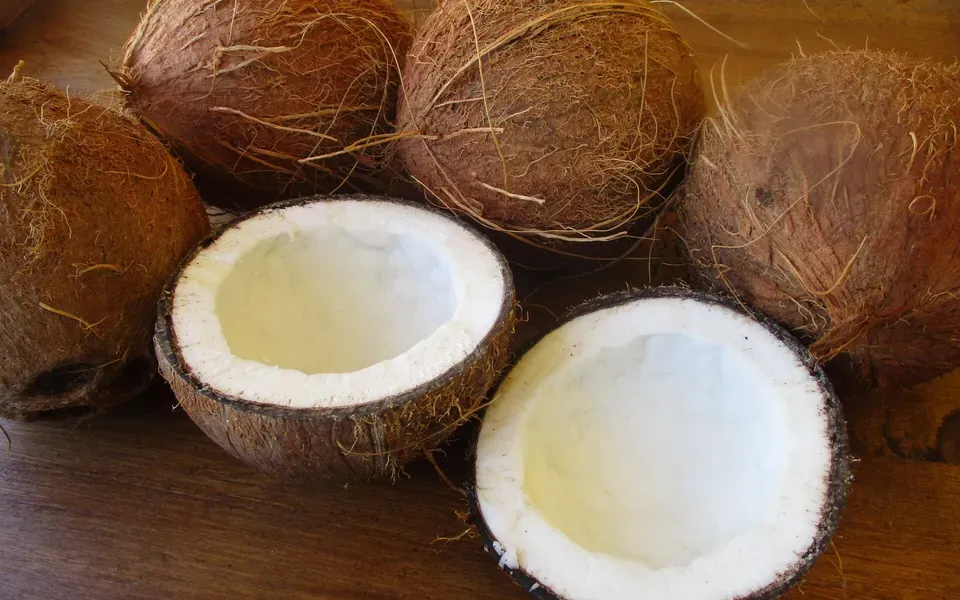 Noix de coco, ingrédient principal de cette recette