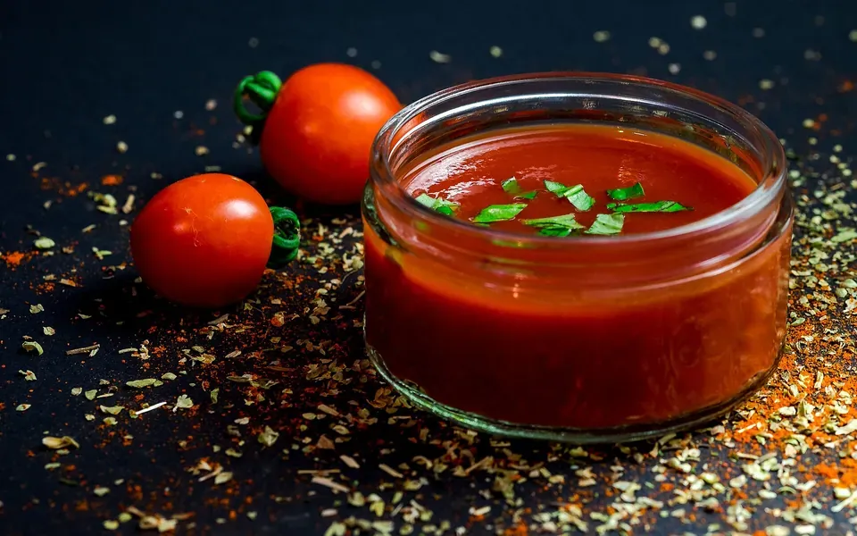 Sauce tomate, ingrédient de cette page